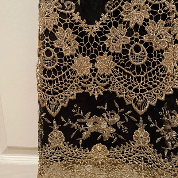 Black Dress with Gold Design NEW - Picture 4 of 6